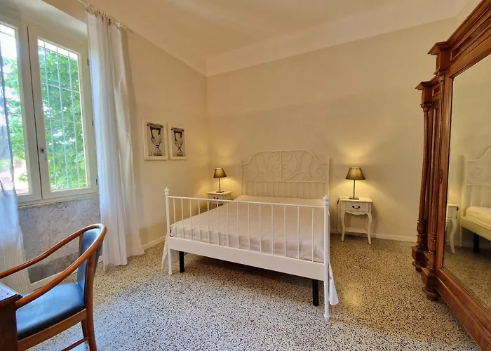 Charme & Garden בית נופש *